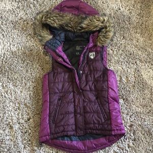 American Eagle vest with detachable hood